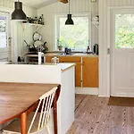 6 Person In Gilleleje-by Traum * Gilleleje