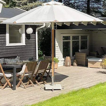 6 Person In Gilleleje-by Traum * Gilleleje